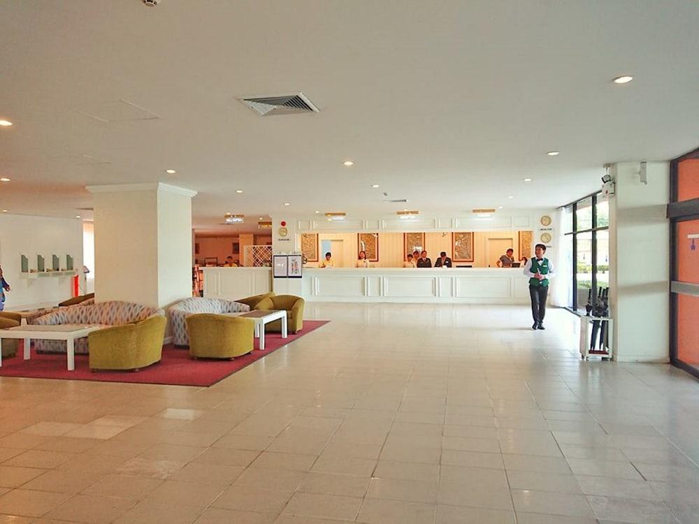 Ambassador Jomtien Garden Wing 3*
